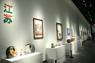 丹青共繪江南韻 長(zhǎng)三角藝術(shù)融合交流展，一展盡覽滬蘇浙皖文化魅力